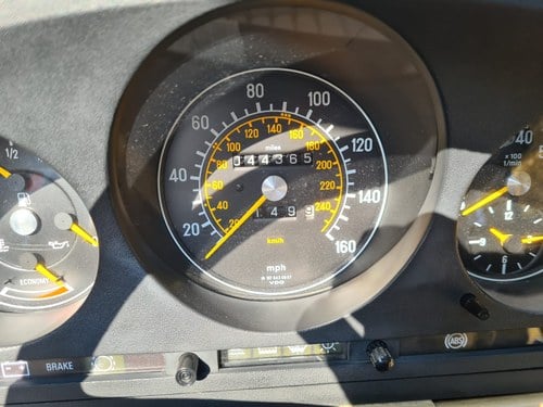 1989 Mercedes-Benz 300SL (R107) zum Verkauf (Bild 16 von 102)