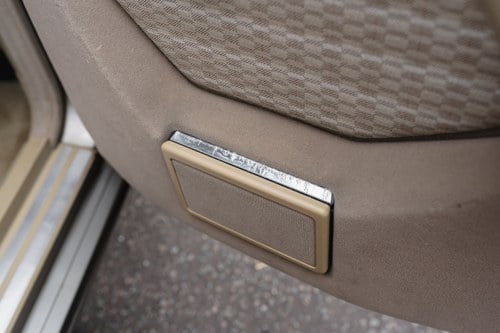 NO RESERVE - 1990 Mercedes-Benz 300 E (W124) En venta (imagen 63 de 200)