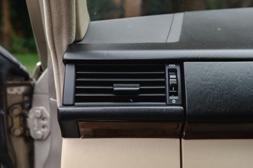 NO RESERVE - 1990 Mercedes-Benz 300 E (W124) En venta (imagen 85 de 200)