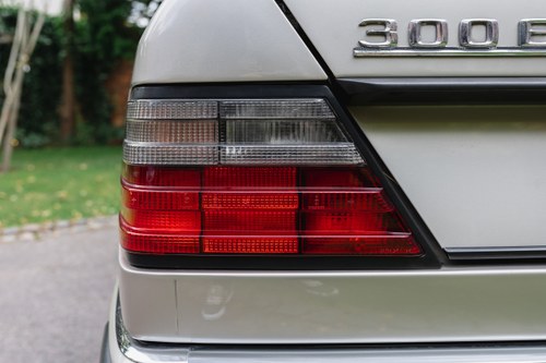 NO RESERVE - 1990 Mercedes-Benz 300 E (W124) En venta (imagen 117 de 200)