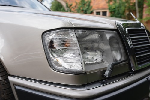 NO RESERVE - 1990 Mercedes-Benz 300 E (W124) En venta (imagen 139 de 200)