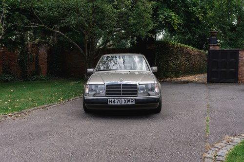 NO RESERVE - 1990 Mercedes-Benz 300 E (W124) En venta (imagen 4 de 200)