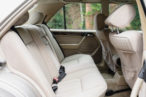 NO RESERVE - 1990 Mercedes-Benz 300 E (W124) En venta (imagen 70 de 200)