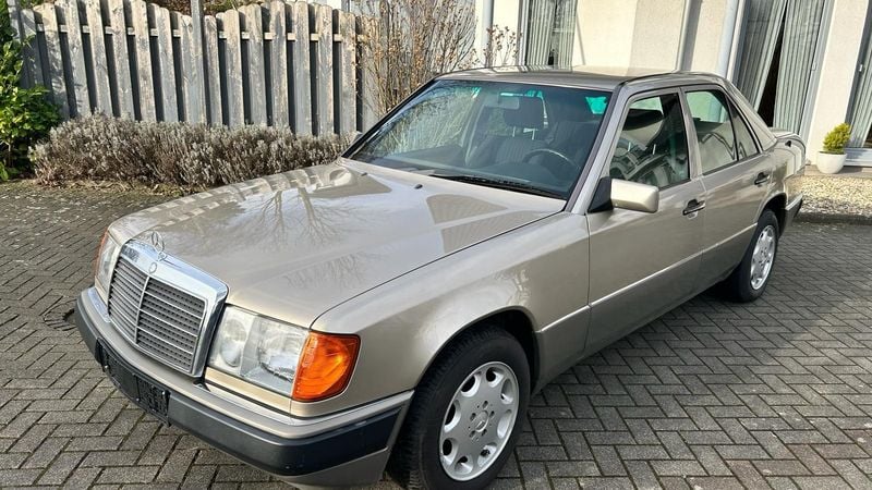 1989 Mercedes E Class W124 260 E In vendita (immagine 1 di 51)