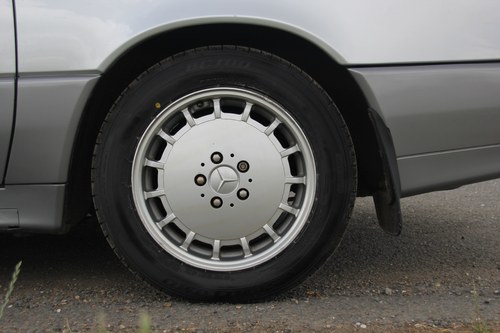 1991 Mercedes-Benz 500SL (R129) à vendre (picture 18 of 172)