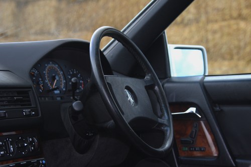 1991 Mercedes-Benz 500SL (R129) à vendre (picture 22 of 172)