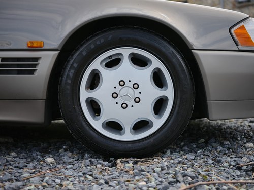 1991 Mercedes-Benz 500SL R129 LHD ex-Japan For Sale (picture 29 of 160)