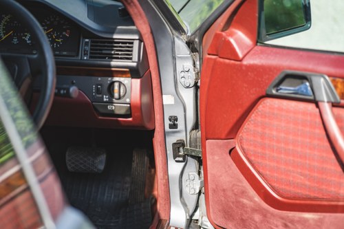 1992 Mercedes-Benz 280 TE (W124) In vendita (immagine 44 di 99)