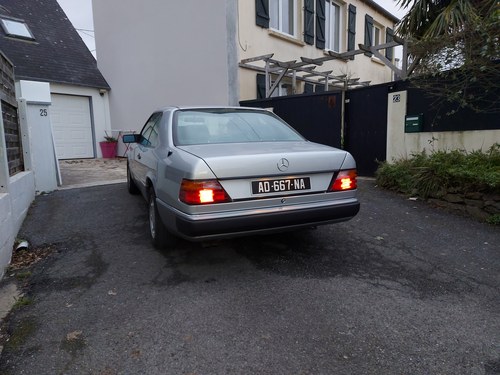 1993 Mercedes-Benz 320 CE C124 zum Verkauf (Bild 21 von 33)