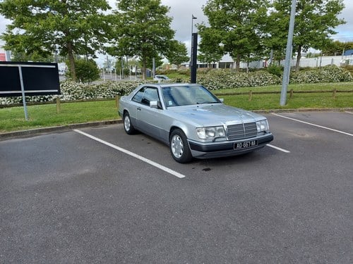1993 Mercedes-Benz 320 CE C124 zum Verkauf (Bild 5 von 33)