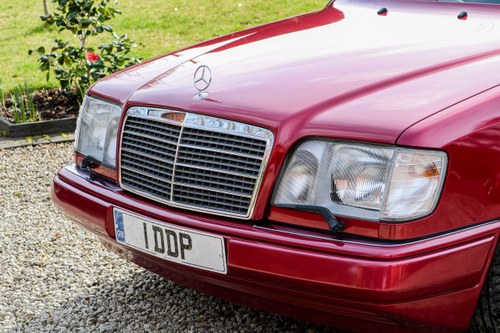 1994 Mercedes-Benz W124 E220 For Sale (picture 44 of 98)