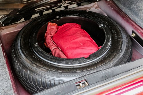 1994 Mercedes-Benz W124 E220 For Sale (picture 40 of 98)