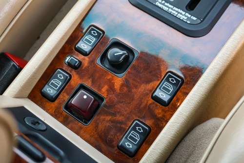 1994 Mercedes-Benz W124 E220 For Sale (picture 30 of 98)