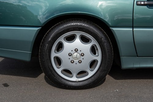 1994 Mercedes-Benz 280SL (R129) à vendre (picture 45 of 132)