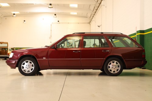 1995 Mercedes-Benz E320 Estate (T124) Auto zum Verkauf (Bild 8 von 94)