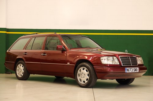 1995 Mercedes-Benz E320 Estate (T124) Auto zum Verkauf (Bild 2 von 94)