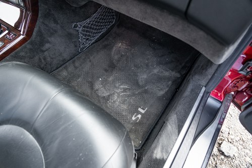 2000 Mercedes-Benz 500 SL (R129) 14,104 miles from new In vendita (immagine 40 di 92)