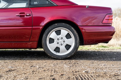 2000 Mercedes-Benz 500 SL (R129) 14,104 miles from new In vendita (immagine 18 di 92)