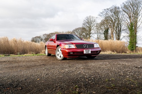 2000 Mercedes-Benz 500 SL (R129) 14,104 miles from new In vendita (immagine 2 di 92)