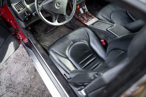 2000 Mercedes-Benz 500 SL (R129) 14,104 miles from new In vendita (immagine 30 di 92)