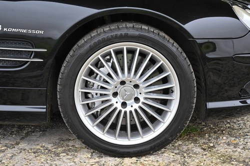 2004 Mercedes-Benz SL55 AMG R230 En venta (imagen 38 de 291)