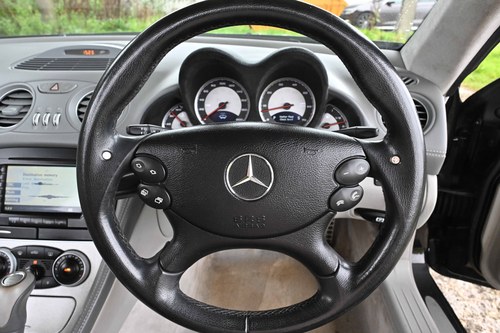 2004 Mercedes-Benz SL55 AMG R230 En venta (imagen 42 de 291)