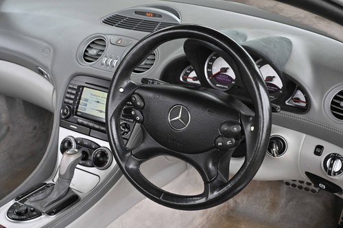 2004 Mercedes-Benz SL55 AMG R230 En venta (imagen 39 de 291)