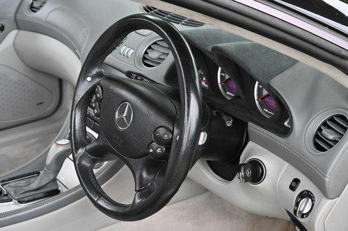 2004 Mercedes-Benz SL55 AMG R230 En venta (imagen 40 de 291)