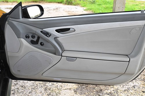 2004 Mercedes-Benz SL55 AMG R230 En venta (imagen 103 de 291)