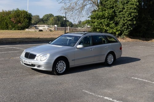 2004 Mercedes-Benz E320 Elegance Estate For Sale (picture 4 of 223)