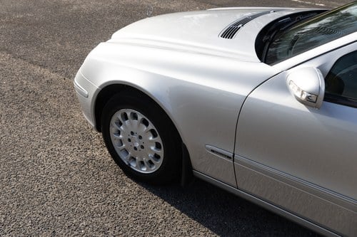 2004 Mercedes-Benz E320 Elegance Estate For Sale (picture 128 of 223)