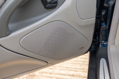 2005 Mercedes-Benz SL350 (R230) En venta (imagen 122 de 206)