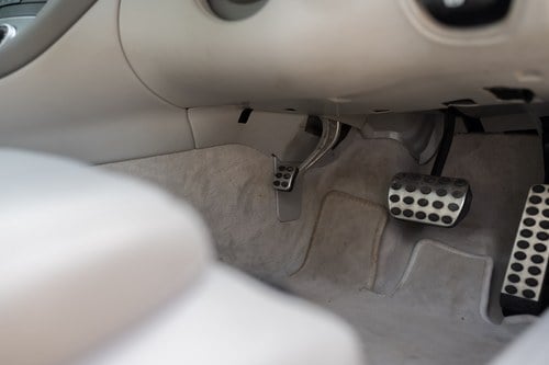 2005 Mercedes-Benz SL350 (R230) En venta (imagen 80 de 206)