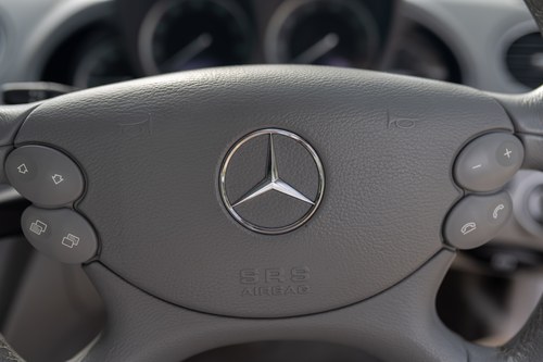 2005 Mercedes-Benz SL350 (R230) En venta (imagen 73 de 206)