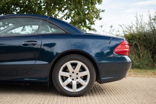 2005 Mercedes-Benz SL350 (R230) En venta (imagen 24 de 206)