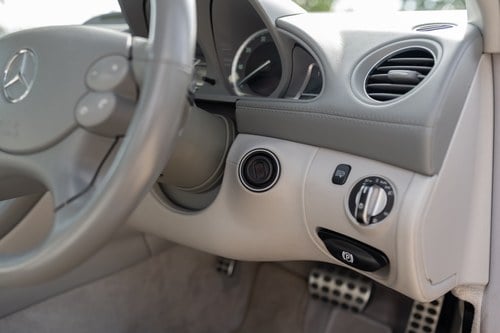 2005 Mercedes-Benz SL350 (R230) En venta (imagen 70 de 206)