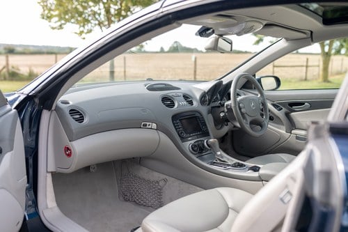 2005 Mercedes-Benz SL350 (R230) En venta (imagen 86 de 206)