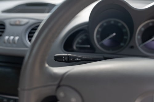 2005 Mercedes-Benz SL350 (R230) En venta (imagen 85 de 206)