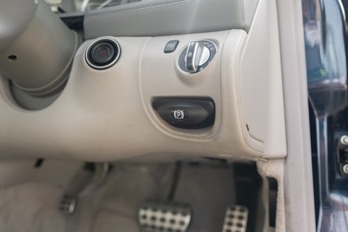 2005 Mercedes-Benz SL350 (R230) En venta (imagen 81 de 206)