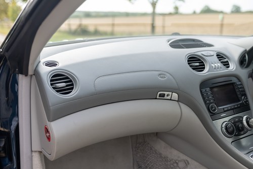 2005 Mercedes-Benz SL350 (R230) En venta (imagen 74 de 206)