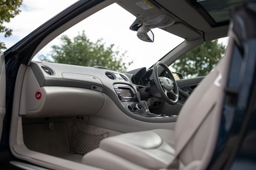 2005 Mercedes-Benz SL350 (R230) En venta (imagen 107 de 206)