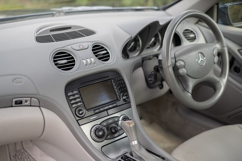 2005 Mercedes-Benz SL350 (R230) En venta (imagen 89 de 206)