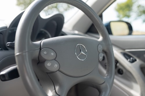 2005 Mercedes-Benz SL350 (R230) En venta (imagen 77 de 206)