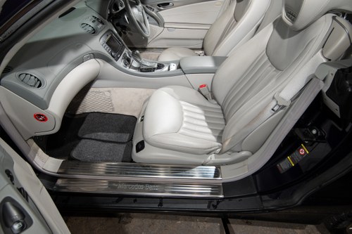 2008 Mercedes-Benz SL350 R230 In vendita (immagine 35 di 172)