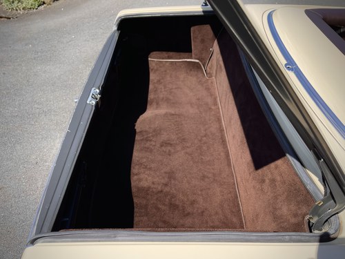 1986 Mercedes-Benz SL300 (R107) Te koop (foto 125 van 234)