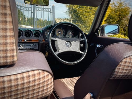 1986 Mercedes-Benz SL300 (R107) Te koop (foto 70 van 234)