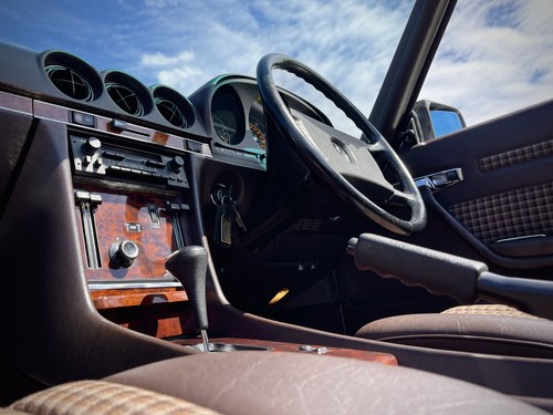 1986 Mercedes-Benz SL300 (R107) Te koop (foto 67 van 234)