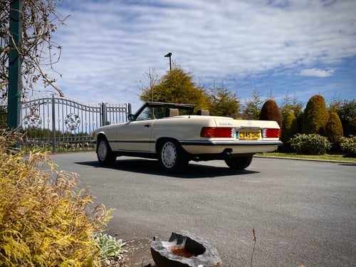 1986 Mercedes-Benz SL300 (R107) Te koop (foto 3 van 234)