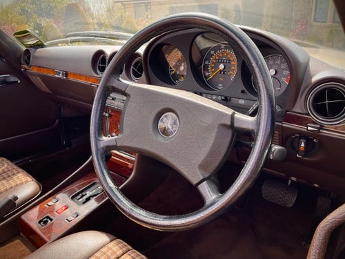 1986 Mercedes-Benz SL300 (R107) Te koop (foto 63 van 234)