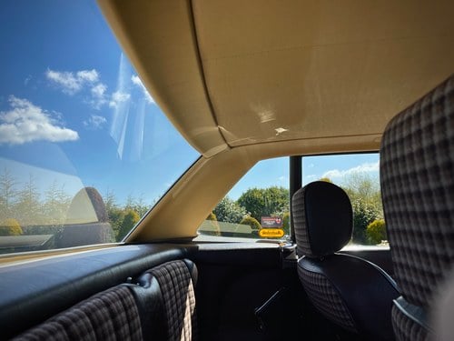 1986 Mercedes-Benz SL300 (R107) Te koop (foto 110 van 234)